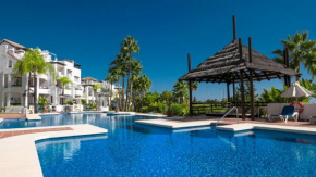 Spacious & sunny ground floor apartment close to Puerto Banus